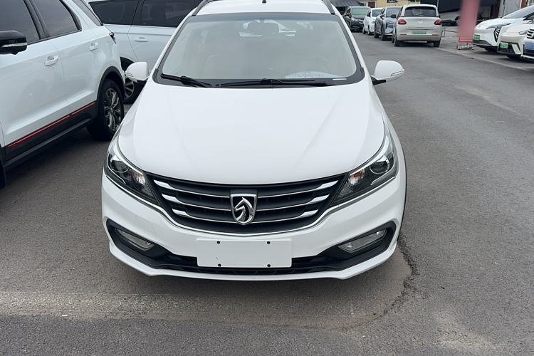 Used Baojun 310W 2017 1.5L Manual Fashion Edition China VI
