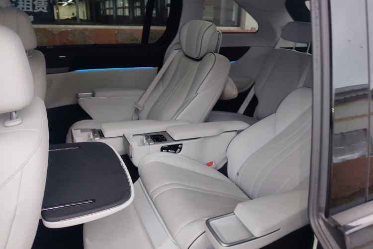 Used XPeng X9 2024 702 Ultra-Long Range Max
