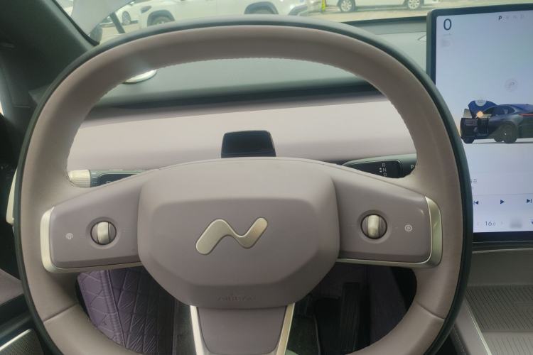 Used ONVO L60 2024 85 kWh Rear-Drive Version
