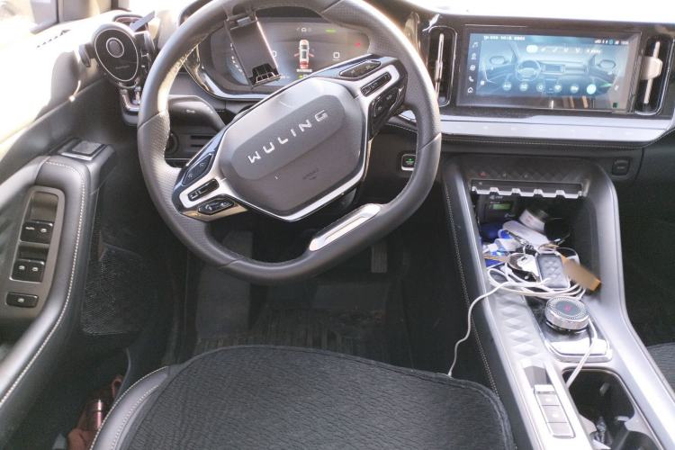 Used Wuling Xingyun 2023 2.0L DHT Standard Edition
