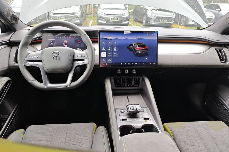 Used BYD Song L EV 2025 Intelligent Driving Version 602 km Range LiDAR-equipped All-Wheel-Drive Type
