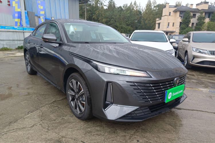 Used Changan Eado 2025 Blue Whale 1.5T 500Bar Prestige Model
