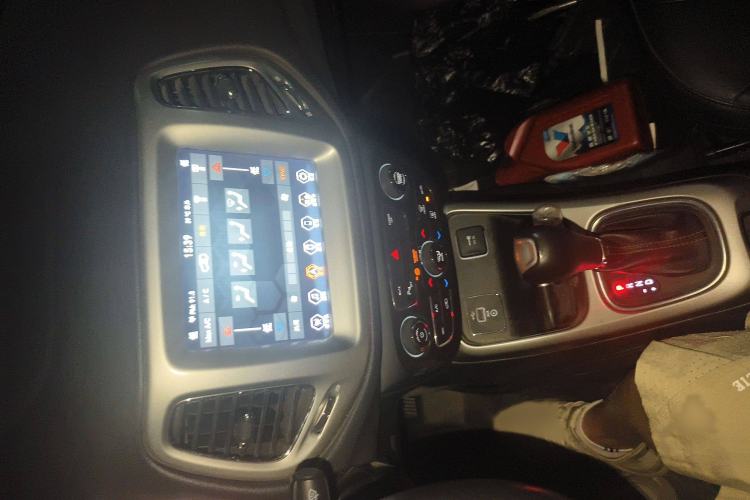 Used  Compass 2017 200T Automatic Family Edition
