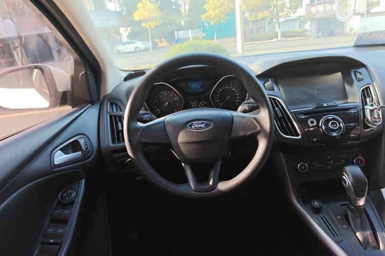 Used Ford Focus 2015 Hatchback 1.6L Automatic Comfort Model
