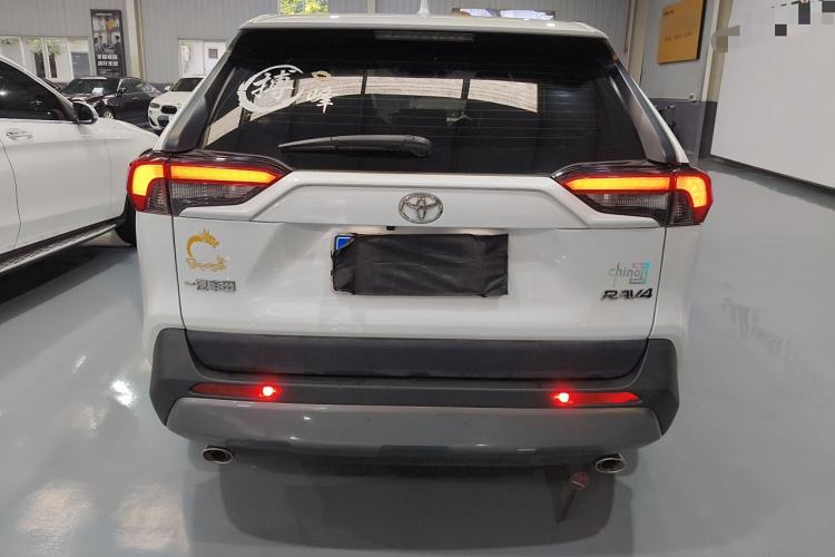 Used Toyota RAV4 2021 2.0L CVT Two-Wheel Drive Fashion PLUS Edition

