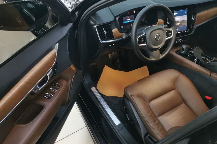 Used Volvo S90 New Energy 2024 Plug-in Hybrid Four-Wheel Drive Long-Range Zhiyi Luxury Edition