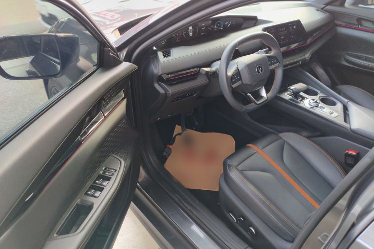 Used Changan UNI-V 2024 1.5T Prestige Edition
