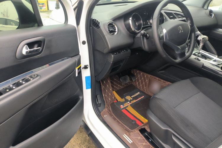 Used Peugeot 3008 2015 2.0L Automatic Classic Edition
