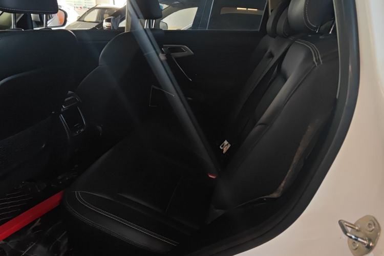 Used Geely Auto Emgrand X7 Sport 2020 1.8TD DCT Two-Wheel Drive Smart Connect 4G-Enabled Version
