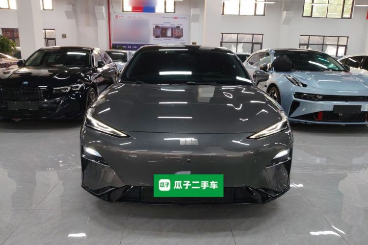 Used  E8 2024 665 km Range Rear-Drive Starship Long-Range Version
