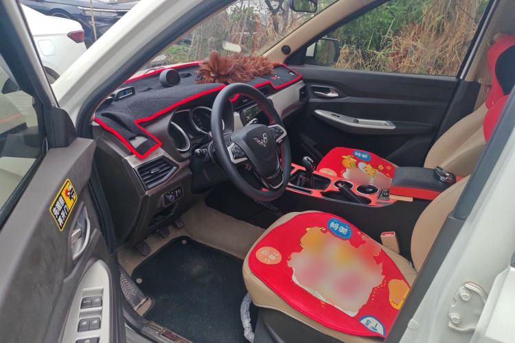 Used Wuling Hongguang 2019 1.5L S Comfort Edition China VI LAR
