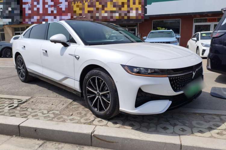 Used VOYAH PASSION 2024 PHEV Four-Wheel Drive Ultra-Long Range Executive Edition
