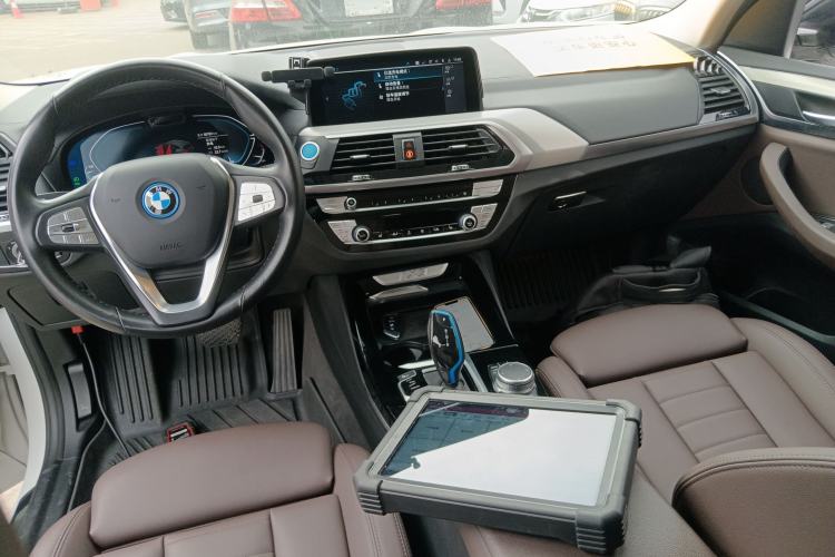 Used BMW iX3 2021 Updated Leading Edition
