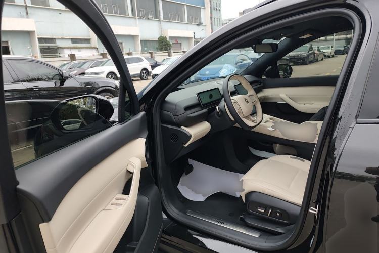 Used Nio ES6 2023 75 kWh
