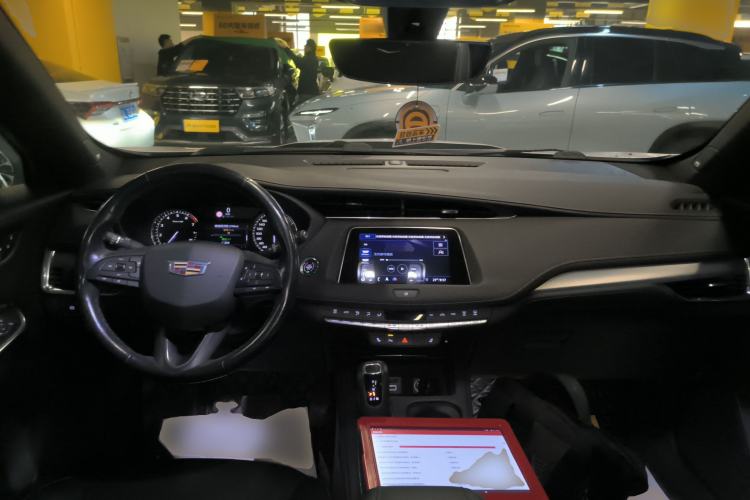 Used Cadillac XT4 2018 28T Two-Wheel Drive Leading Version