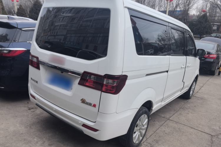 Used Jinbei Gold Hiace M Classic 2023 1.5L Travel Lion Passenger Vehicle 5/6/7 Seats