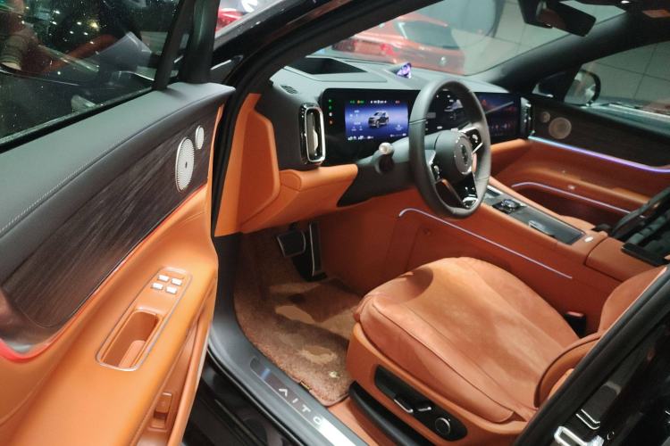 Used Hima AITO M9 2024 Range-Extended Ultra Version 52 kWh 5-Seater Model
