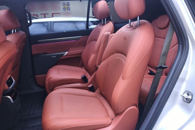 Used  eπ008 2024 210Max Range-Extended Version 6 Seats
