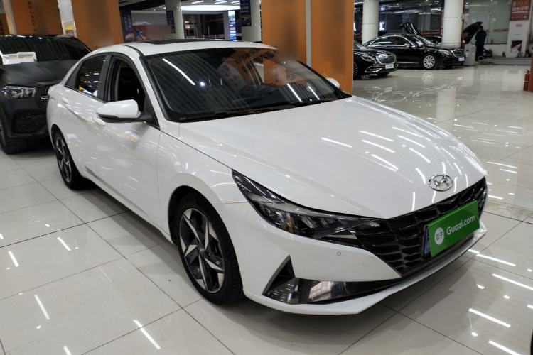 Used Hyundai Elantra 2021 1.5L CVT LUX Prestige Edition