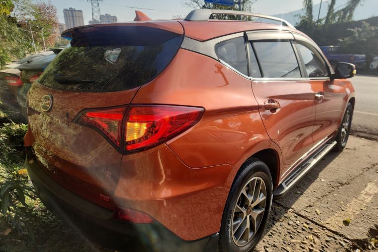 Used BYD Song 2016 GaiShi Edition 1.5TID Automatic Elite Model
