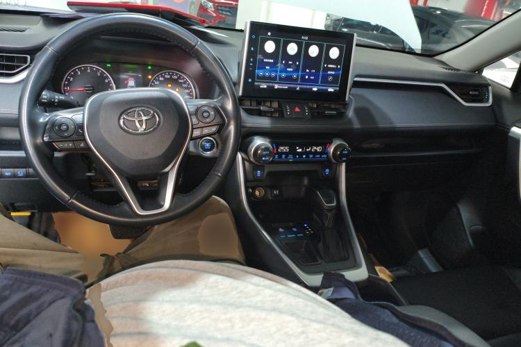 Used Toyota Wildlander 2022 2.0L CVT Two-Wheel Drive Luxury PLUS Edition
