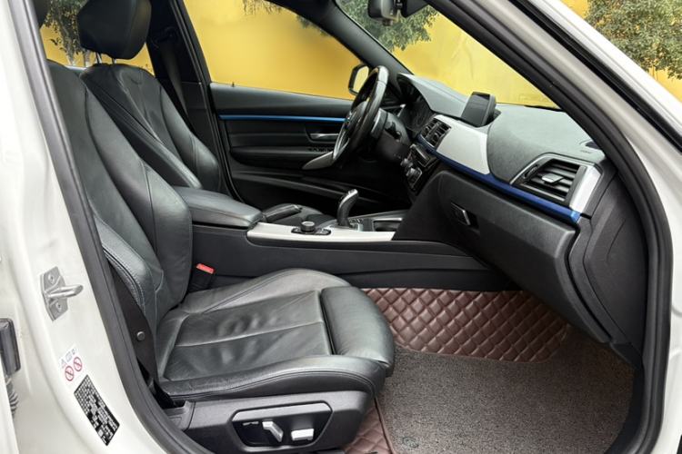 Used BMW 3 Series 2018 320i M Sport Package
