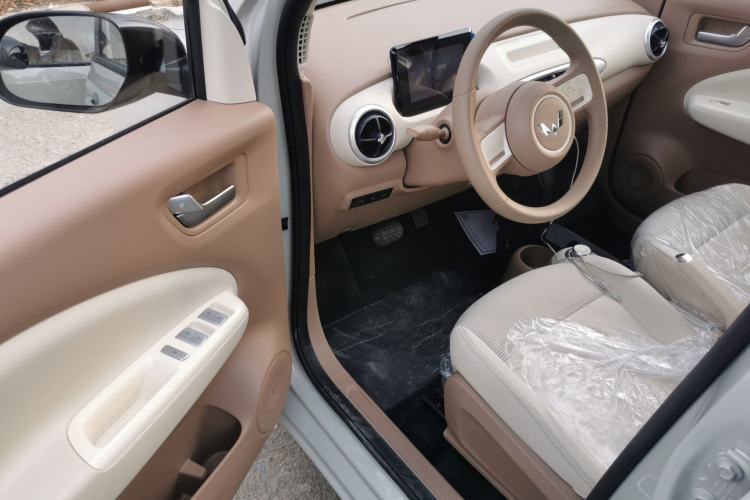 Used Wuling Hongguang MINIEV 2025 Four-Door Version Advanced Edition
