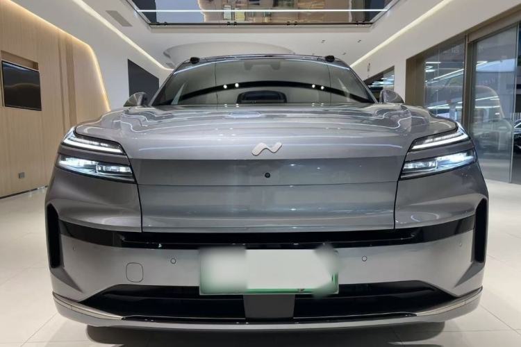 Used ONVO Luxeed L90 2025 Model—Max Six-Seater Version
