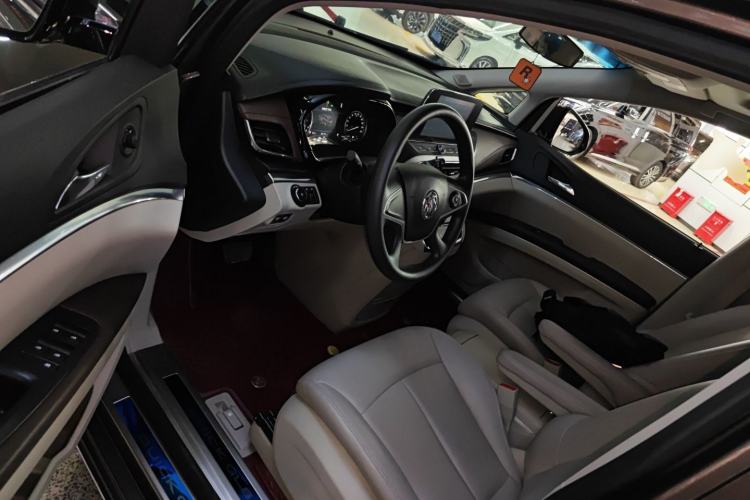 Used Buick GL8 2023 Land Executive Class Comfort Model