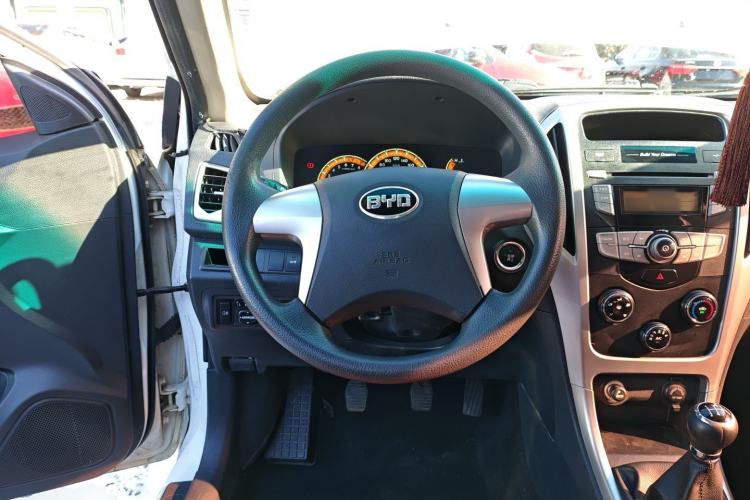 Used BYD F3 2015 Energy-Saving Edition 1.5L Manual Luxury Model