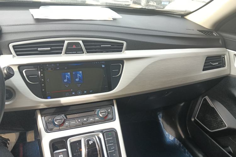 Used Geely Auto Emgrand X7 Sport 2020 1.8TD DCT Two-Wheel Drive Smart Connect 4G-Enabled Version