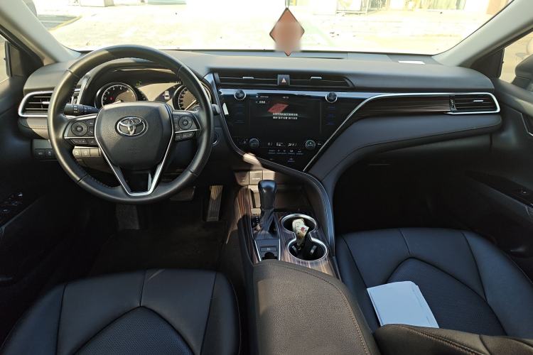 Used Toyota Camry 2019 Revised Version 2.0G Luxury Edition
