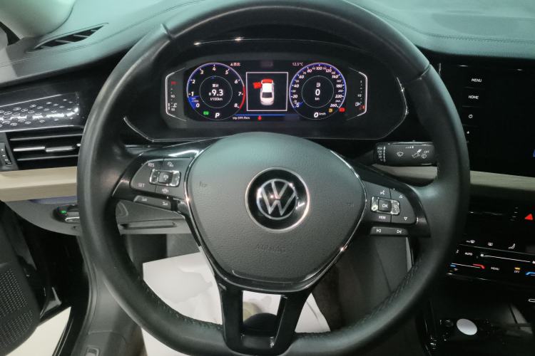 Used Volkswagen Passat 2020 Revised Version 330TSI Luxury Edition China VI Standard
