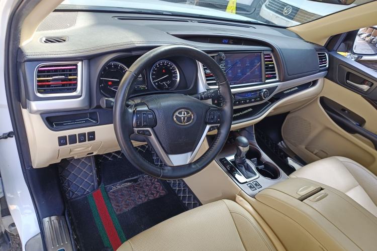 Used Toyota Highlander 2018 2.0T Four-Wheel Drive Luxury Version 7 Seats China VI Standard
