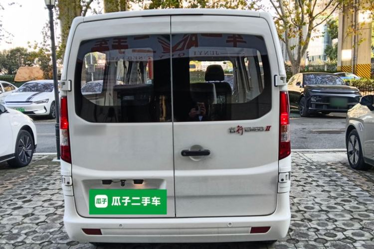 Used Chana Ruixing EM60 2025 Passenger Version Comfort Edition 6 Seats 300 km Range Side-Hinged Doors
