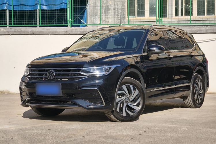 Used Volkswagen Tiguan L 2024 Outstanding Model 330TSI Automatic Two-Wheel Drive R-Line Dragon Glory Edition
