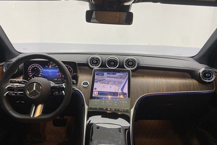 Used Mercedes-Benz GLC 2024 GLC 300 L 4MATIC Dynamic Edition 5-seater
