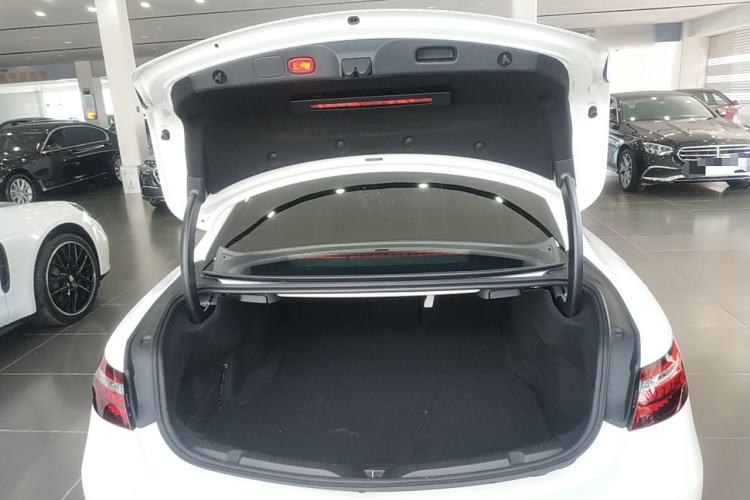 Used Mercedes-Benz E-Class 2023-Year Restyled E 260 Coupe