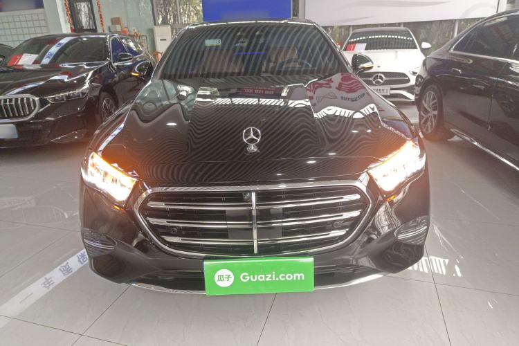 Used Mercedes-Benz E-Class 2025 Facelift E 300 L Luxury Edition
