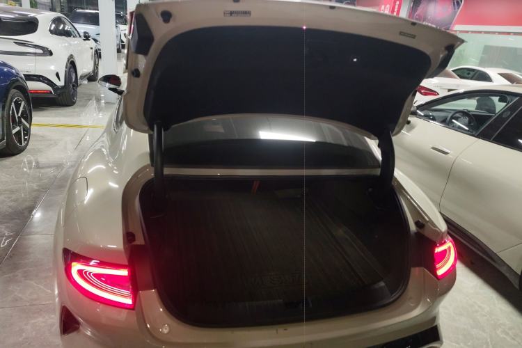 Used  SU7 2024 Four-Wheel-Drive Max Founder's Edition
