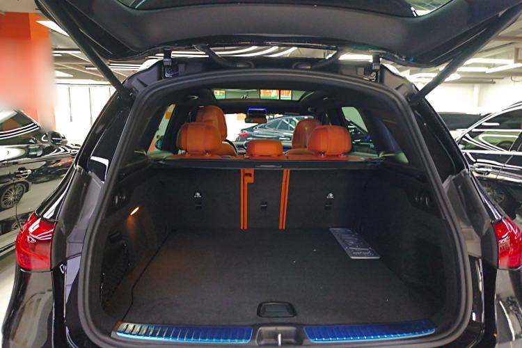 Used Mercedes-Benz GLC 2025 Refreshed GLC 300 L 4MATIC Dynamic Version 5 Seats
