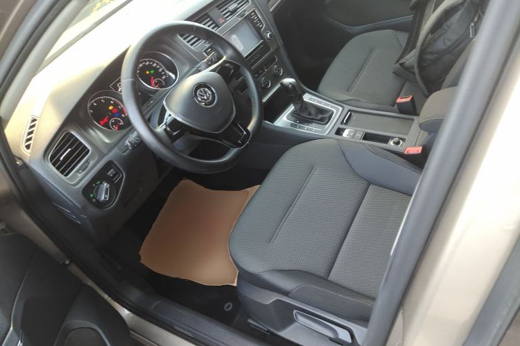 Used Volkswagen Golf 2015 1.6L Automatic Comfort Model
