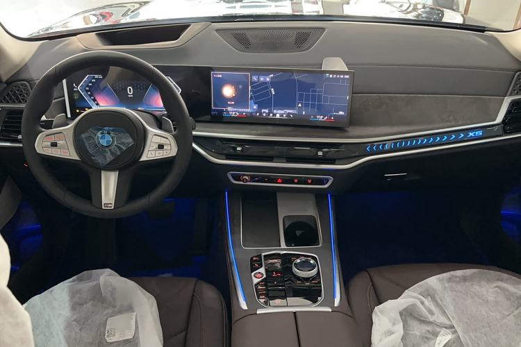 Used BMW X5 2023 xDrive 30Li Luxury M Sport Night Edition Package
