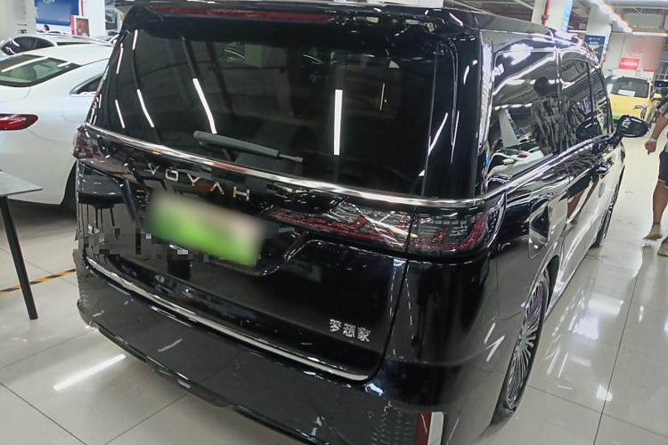 Used VOYAH Dream 2025 PHEV Four-Wheel-Drive Flagship Kunpeng Edition
