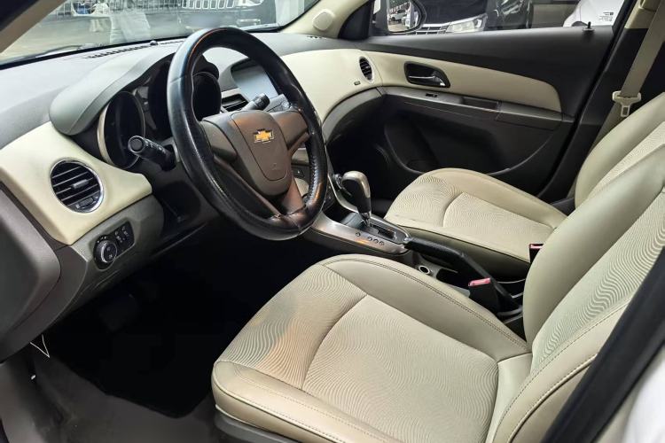 Used Chevrolet Cruze 2015 1.5L Classic SE AT
