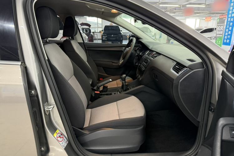 Used Skoda Octavia 2017 Classic Model 1.6L Manual Comfort Edition