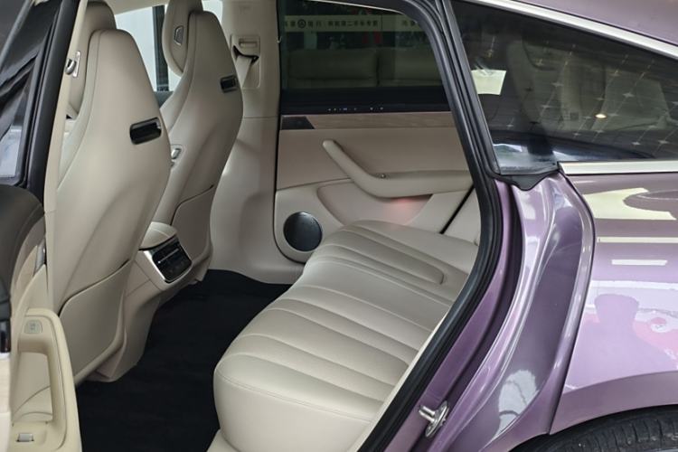 Used Hima Luxeed S7 2025 855 km Max
