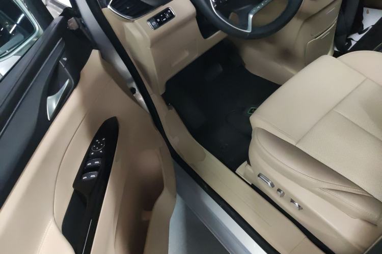 Used Buick GL8 New Energy 2025 Lu Shang Luxury Edition 7-Seater
