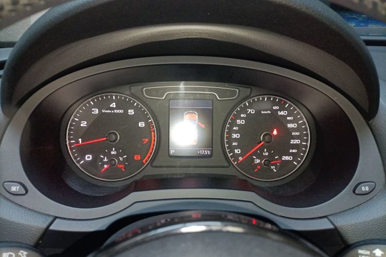 Used Audi Q3 2013 35 TFSI quattro Luxury Model
