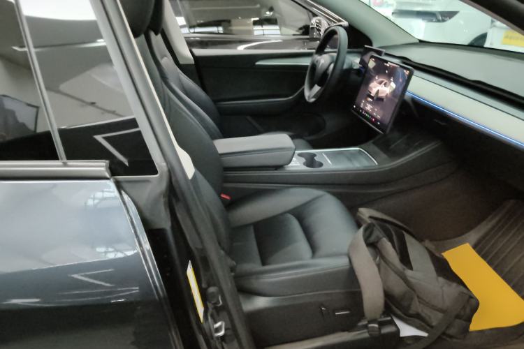 Used Tesla Model Y 2024 Long-Range All-Wheel-Drive Version